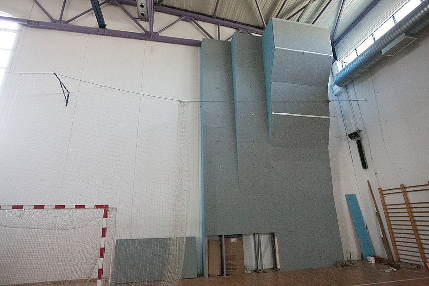 Penjačka stijena u bibinjskoj sportskoj dvorani, Foto: Leo Banić Penjačka stijena u bibinjskoj sportskoj dvorani, Foto: Leo Banić