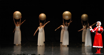 Plesna udruga Gesta: Ima li spasa za Djeda Mraza, Foto: Zeljko Karavida