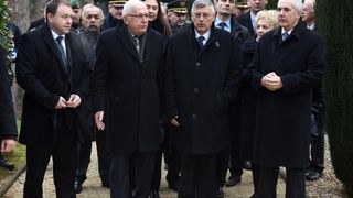 Paljenjem svijeća i polaganjem vijenaca, te mimohodom postrojbi započelo svečano obilježavanje 23. obljetnice VRO Maslenica. Foto. Dino Stanin/PIXSELL Paljenjem svijeća i polaganjem vijenaca, te mimohodom postrojbi započelo svečano obilježavanje 23. obljetnice VRO Maslenica. Foto. Dino Stanin/PIXSELL