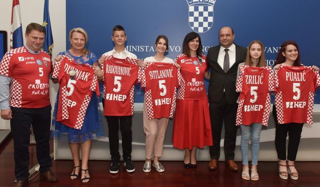 Lara Zrilić iz OŠ Krune Krstića dobitnica nagrade “Luka Ritz”