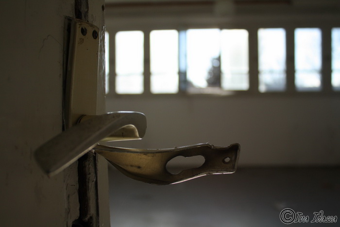 Devastirana bivša vojna baza Šepurine, Foto: Iva Idassa Devastirana bivša vojna baza Šepurine, Foto: Iva Idassa