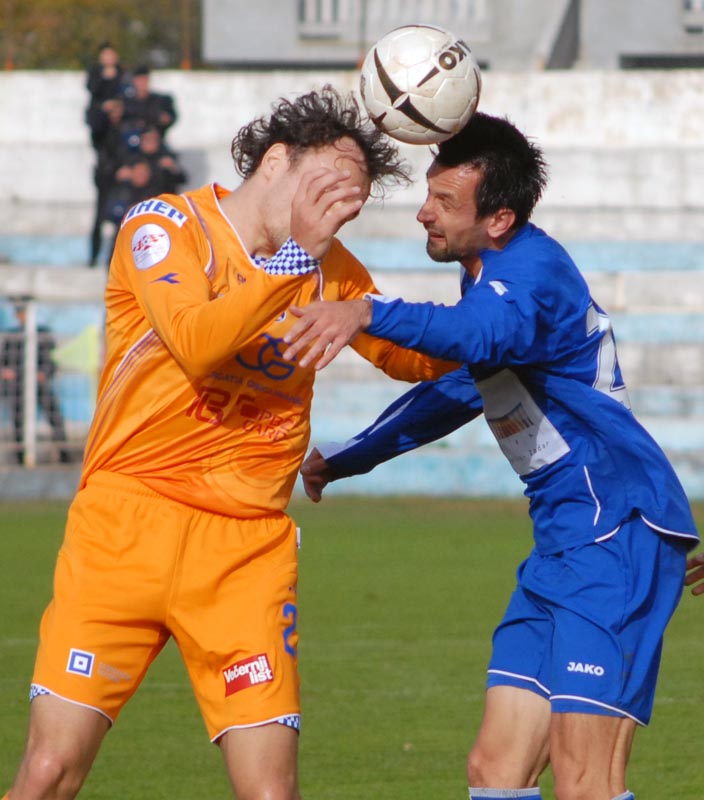 Image 1190249 (auto) Image 1190249 (auto)