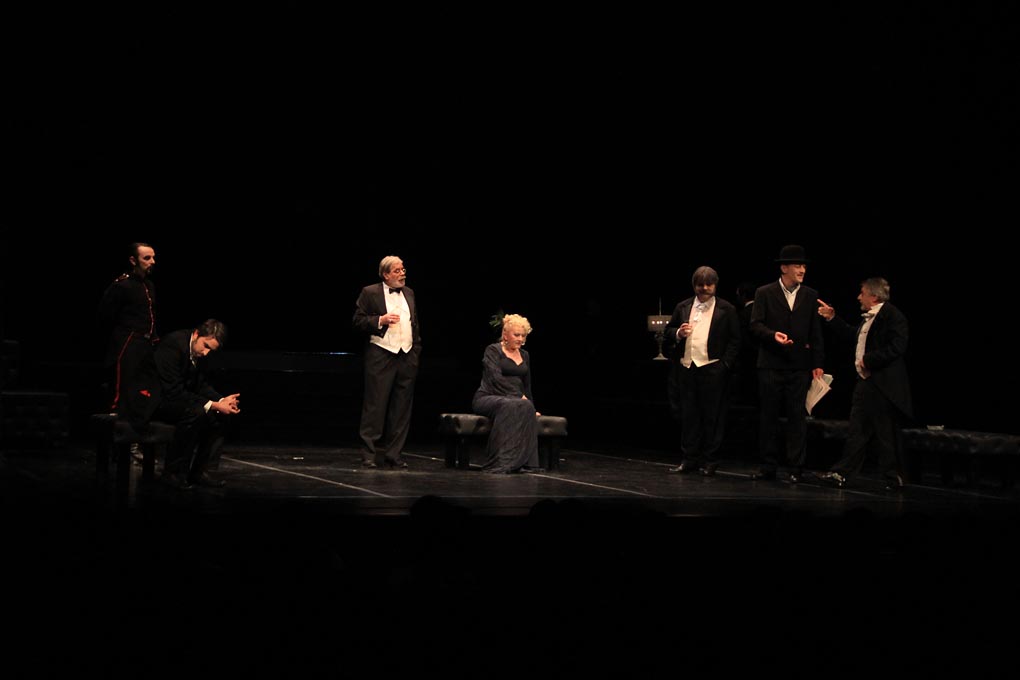 Gospoda Glembajevi u HNK Zadar, foto: Iva Perinčić Gospoda Glembajevi u HNK Zadar, foto: Iva Perinčić