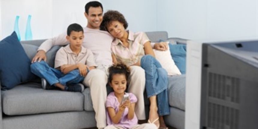 Obitelj pred televizijom (Tportal.hr)