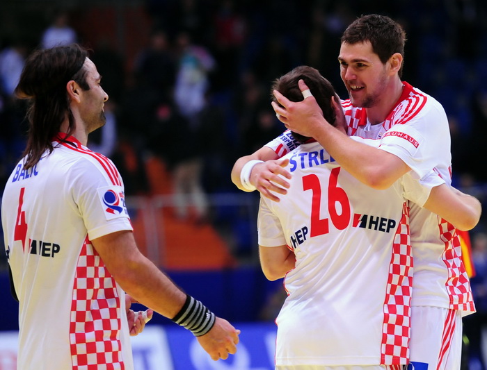 Vrsac, 160112.
Europsko prvenstvo u rukometu u Srbiji.
Prvo kolo, utakmica izmedju Hrvatske i Islanda.
Na slici: Ivano Balic, Manuel Strlek.
Foto: Drazen Aleksic / CROPIX Vrsac, 160112.
Europsko prvenstvo u rukometu u Srbiji.
Prvo kolo, utakmica izmedju Hrvatske i Islanda.
Na slici: Ivano Balic, Manuel Strlek.
Foto: Drazen Aleksic / CROPIX