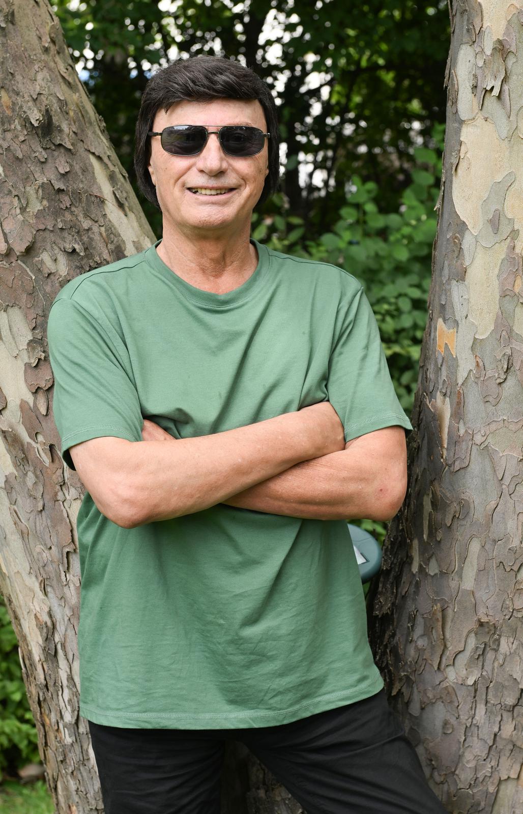 U Croatia Records-u odrzana je promocija novog albuma pjevaca Duska Lokina. U Croatia Records-u odrzana je promocija novog albuma pjevaca Duska Lokina.