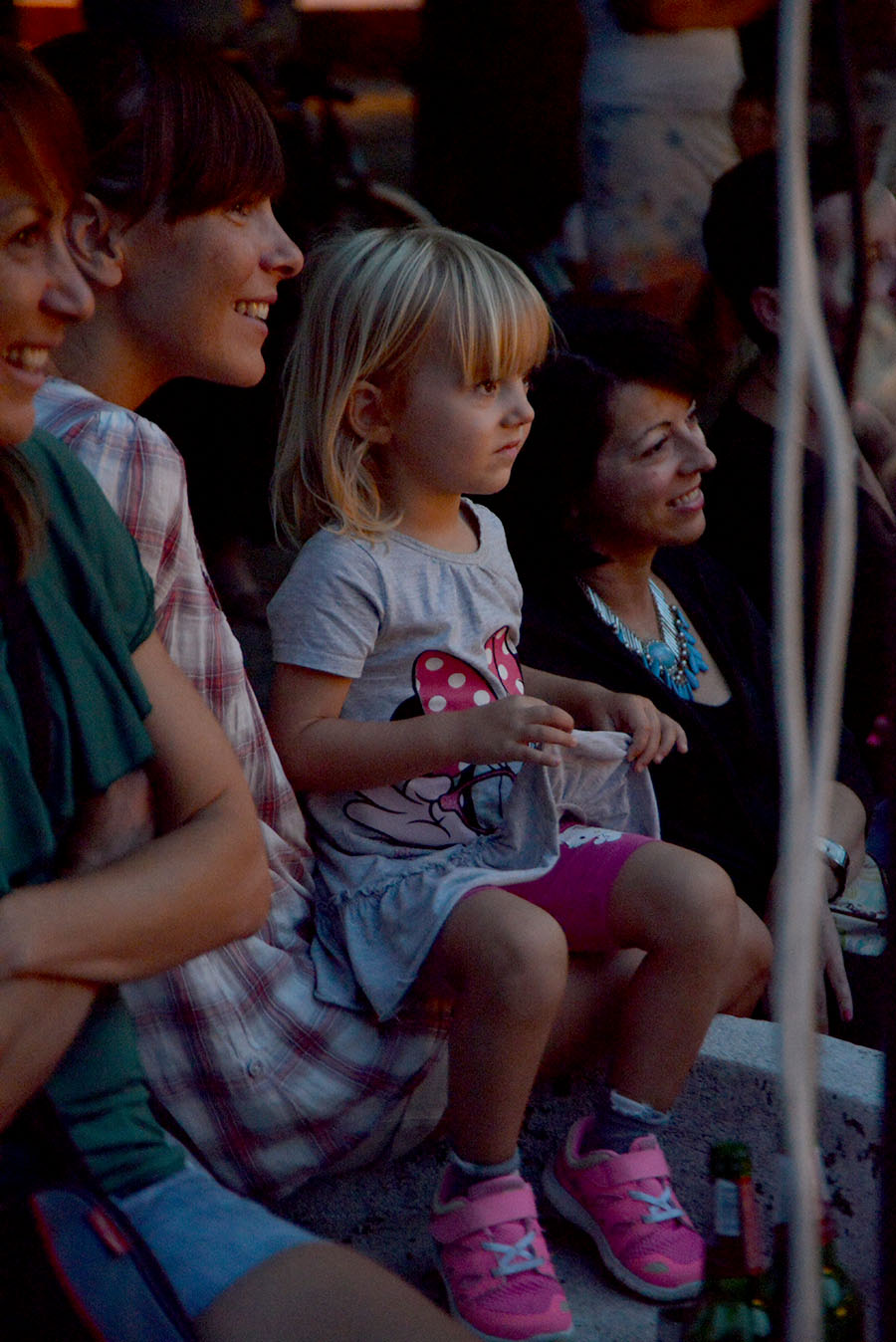 Ružno pače u izvedbi Dragon Teatra Ružno pače u izvedbi Dragon Teatra