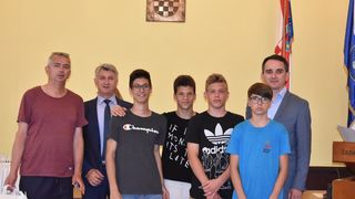 Prijem za nagrađivane učenike osnovnih i srednjh škola