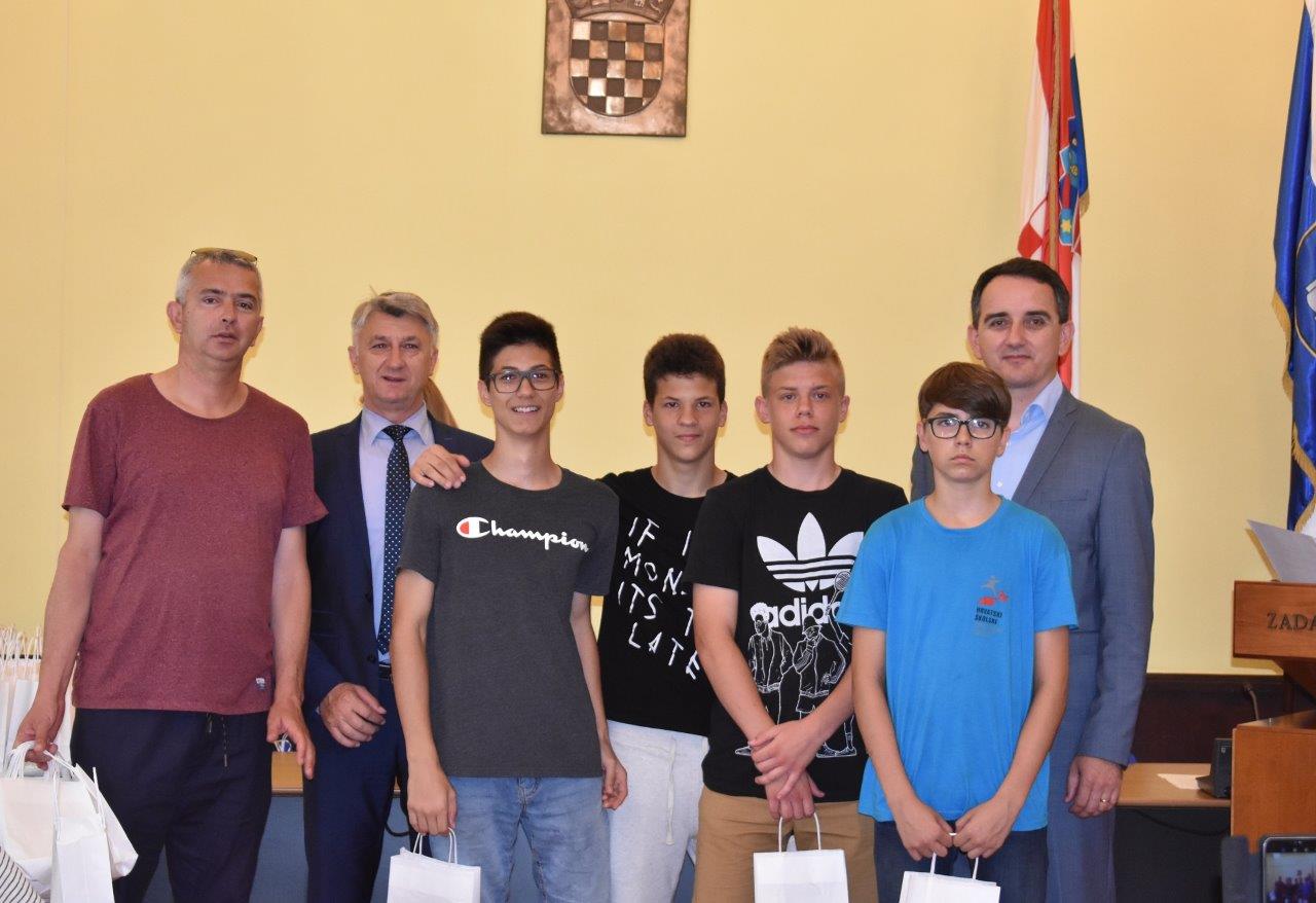 Prijem za nagrađivane učenike osnovnih i srednjh škola