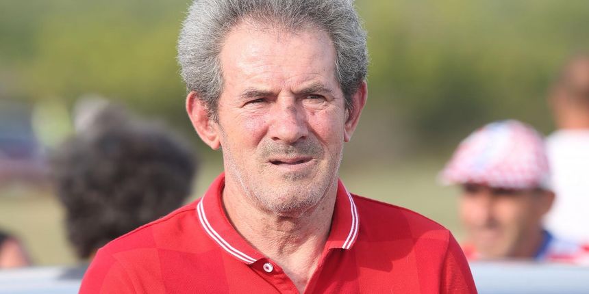 Roditelji i brat Danijela Subašića na milenijskoj fotografiji Šime Strikomana Roditelji i brat Danijela Subašića na milenijskoj fotografiji Šime Strikomana