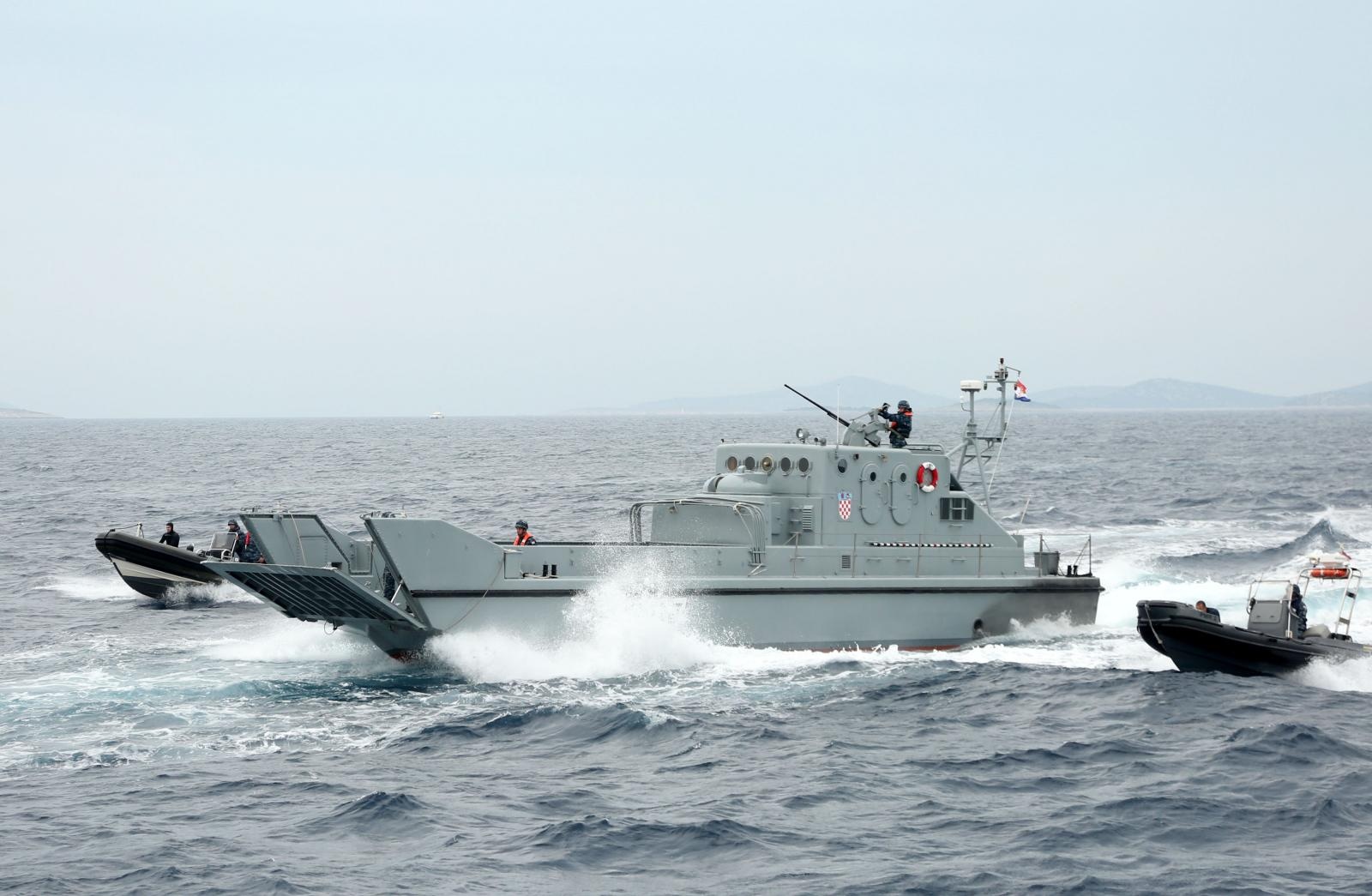 Žirje: Vojne vježba Hrvatske ratne mornarice Oružanih snaga RH “Harpun 2017” Žirje: Vojne vježba Hrvatske ratne mornarice Oružanih snaga RH “Harpun 2017”