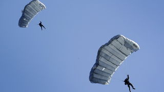 Zagreb, 030911.
Na aerodromu Lucko odrzan je XI. zagrebacki aeromiting.
Foto: Marko Miscevic / CROPIX Zagreb, 030911.
Na aerodromu Lucko odrzan je XI. zagrebacki aeromiting.
Foto: Marko Miscevic / CROPIX