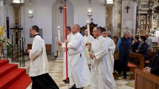 Nadbiskup Milan Zgrablić predvodio misu zadušnicu za Papu Franju Nadbiskup Milan Zgrablić predvodio misu zadušnicu za Papu Franju