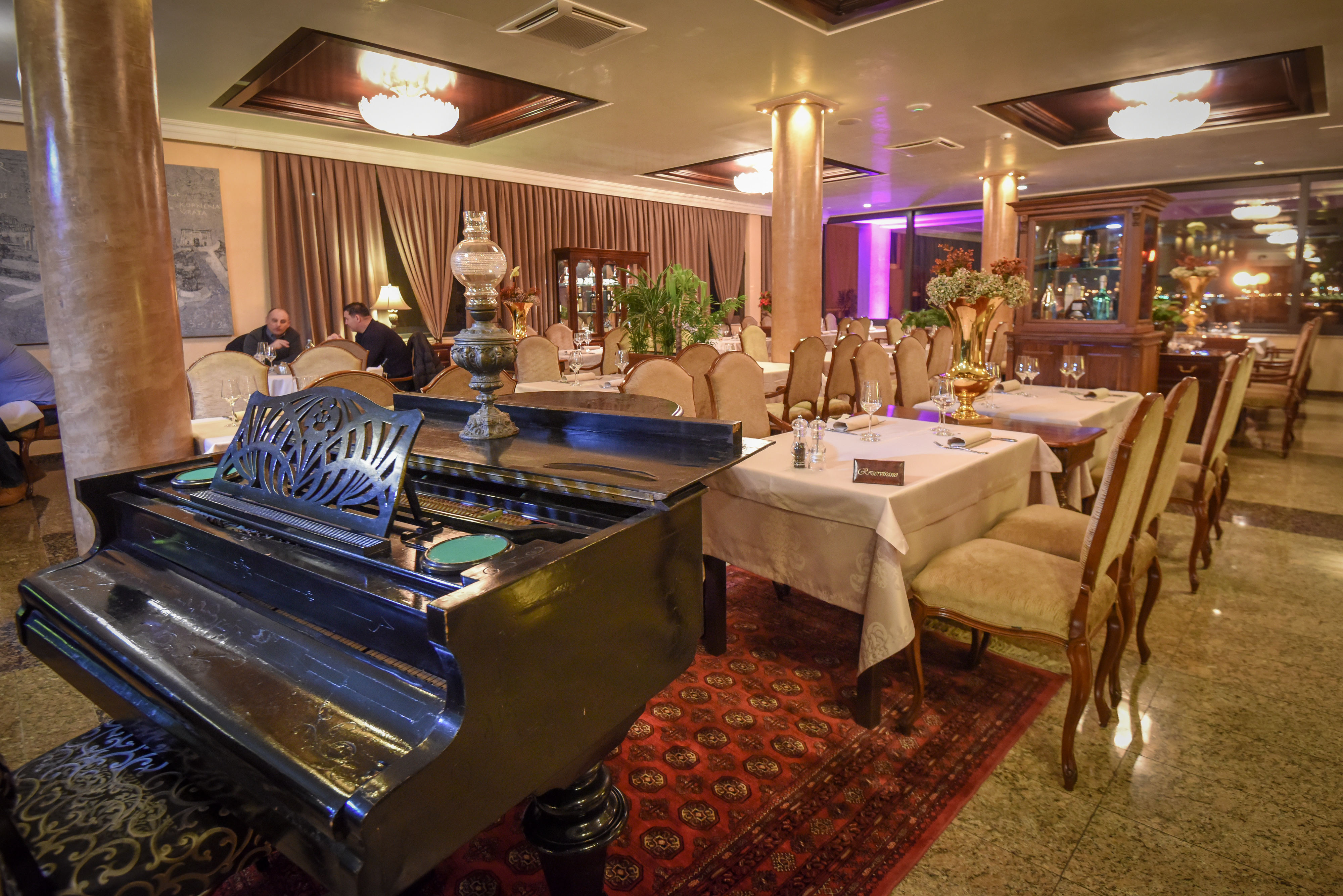 Restoran Niko, Erik Pavin Restoran Niko, Erik Pavin