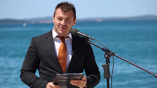 Svečanost polaganja J. Y. Costeau memorijalne ploče na Morskim orguljama