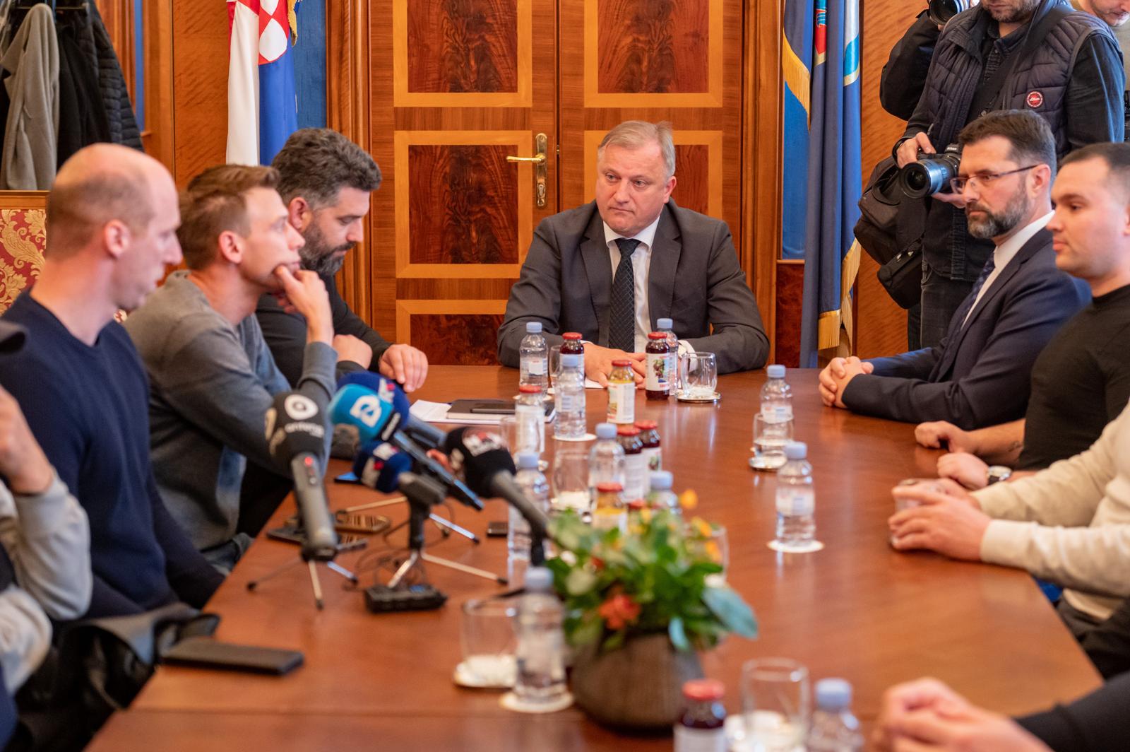 Gradonačelnik Dukić održao sastanak s gradskim vijećnicima