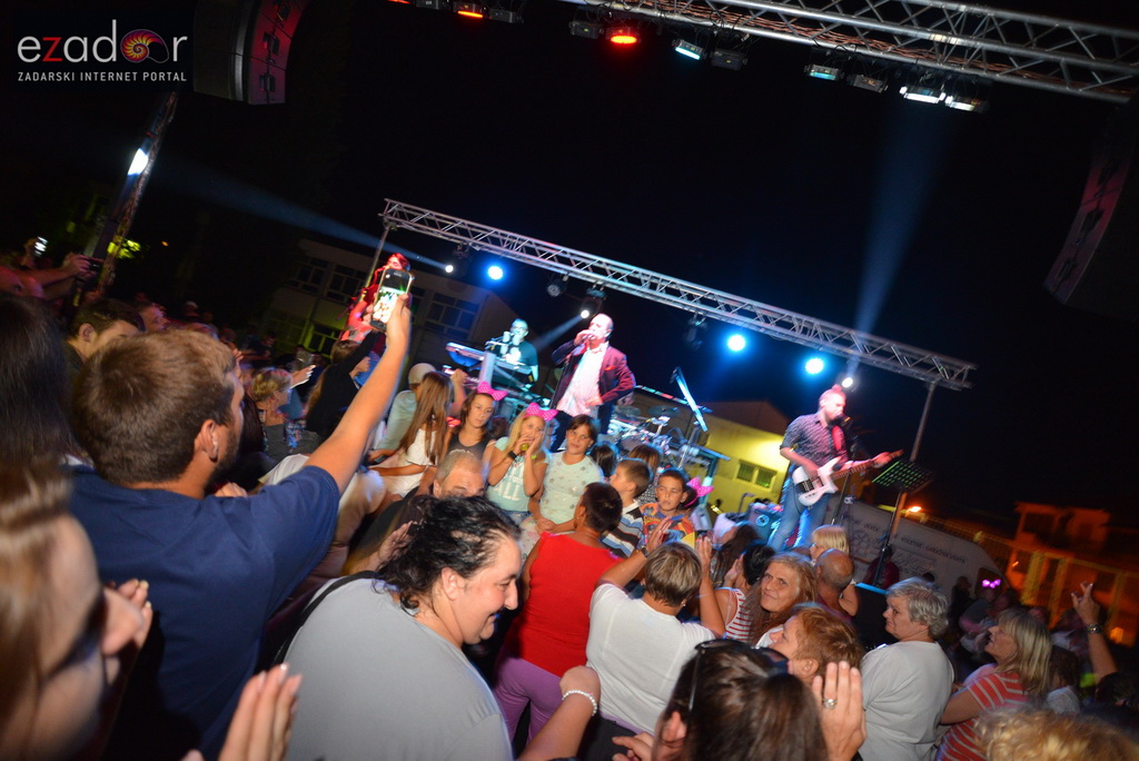 Stanarska fešta 2017: Mladen Grdović i Ivica Sikirić Ićo raspjevali Stanarce i njihove goste Stanarska fešta 2017: Mladen Grdović i Ivica Sikirić Ićo raspjevali Stanarce i njihove goste