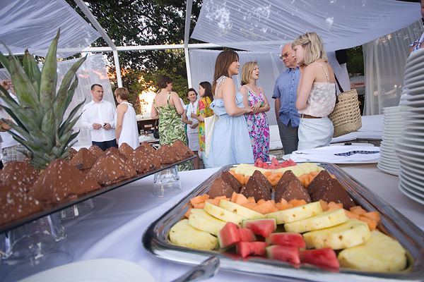 The Garden bar: Poslovni koktel prijem s djelatnicima veleposlanstva Velike Britanije