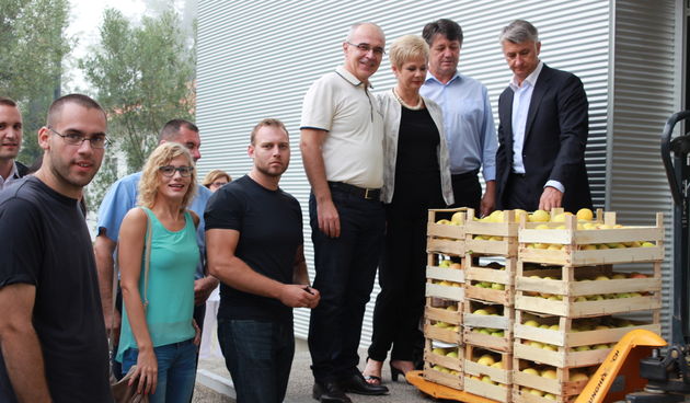 HDZ donacija jabuke
