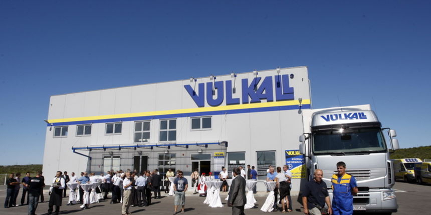 Stankovci, 100811.
Svecana sjednica Opcine Stankovci povodom dana Opcine odrzana u prostorijama novootvorene tvrtke Vulkal u poslovnoj zoni Novi Stankovci.
Foto: Jure Miskovic / CROPIX Stankovci, 100811.
Svecana sjednica Opcine Stankovci povodom dana Opcine odrzana u prostorijama novootvorene tvrtke Vulkal u poslovnoj zoni Novi Stankovci.
Foto: Jure Miskovic / CROPIX