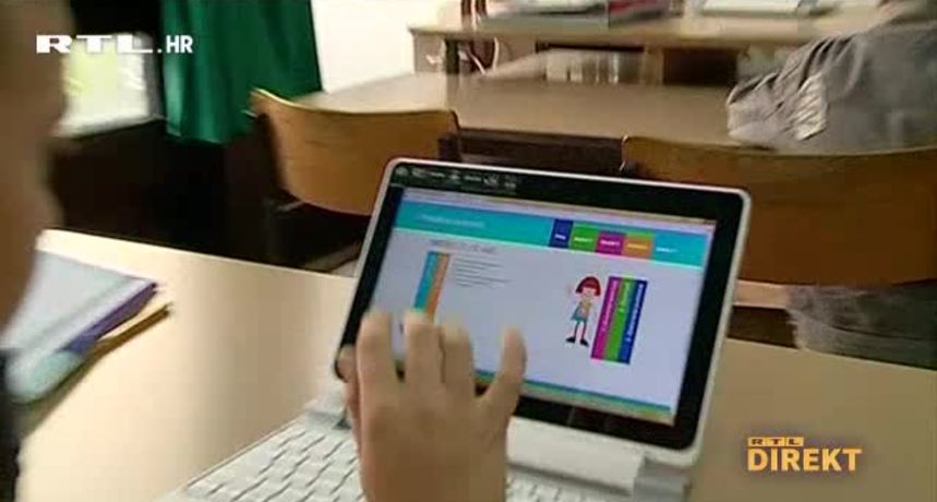 Prisilna digitalizacija u istarskim školama: ‘Tražili smo da se formiraju virtualne zbornice i učionice’ (thumbnail) Prisilna digitalizacija u istarskim školama: ‘Tražili smo da se formiraju virtualne zbornice i učionice’ (thumbnail)