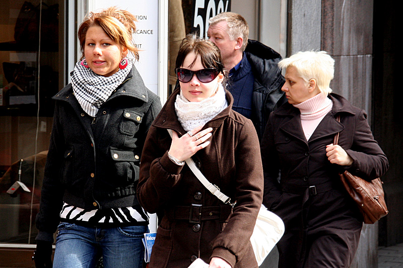 Žene Stochkolma i Helsinkija