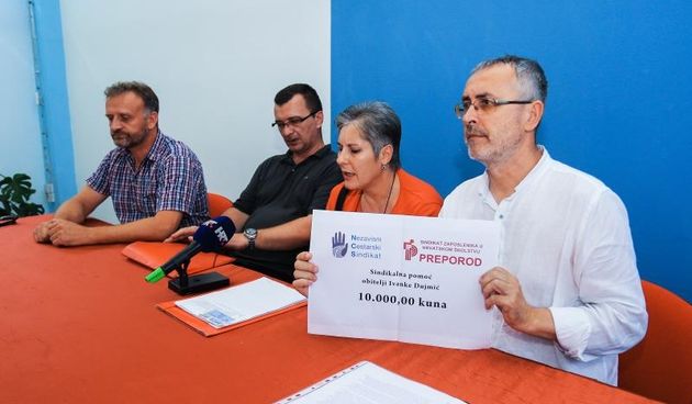 Sindikalisti Mijat Stanic i Zeljko Stipic organizirali su konferenciju za novinare kako bi pomogli Ivanki Dujmic, otpustenoj djelatnici trgovackog lanca Boso. Photo: Davor Javorovic/PIXSELL