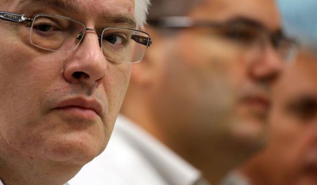 20.08.2013., Dugi otok, Sali – Predsjednik Ivo Josipovic posjetio je mjesto Sali na Dugom otoku. Sudjelovao je na sjednici Otocnog Sabora, posjetio tvornicu za preradu ribe Mardesic te se divio ljepotama parka prirode Telascica, a postao je i pocasni cl