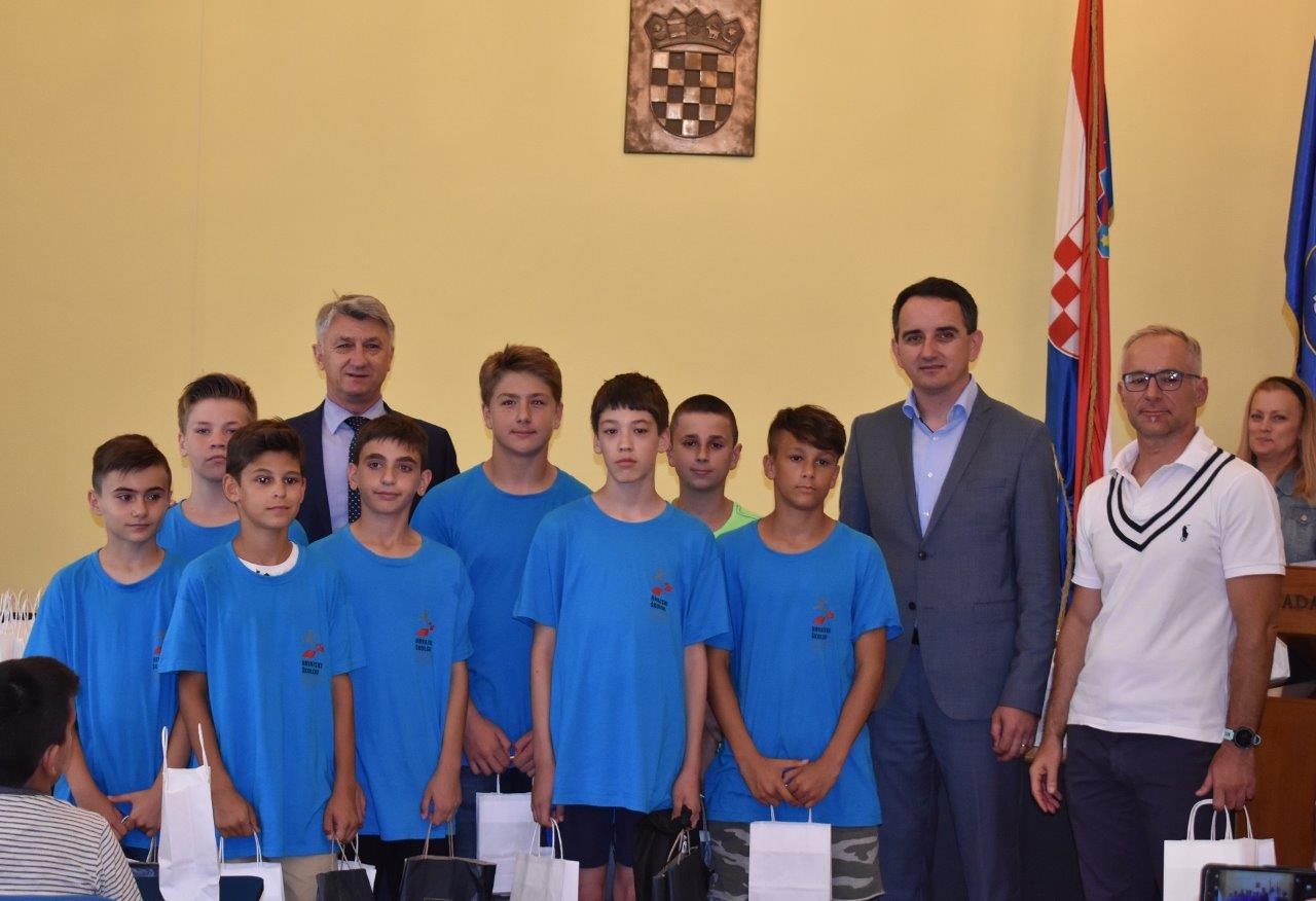 Prijem za nagrađivane učenike osnovnih i srednjh škola