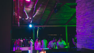 DJ Andrologic @ Cocktail bar Mango, 11.7.2015. (foto: Ivan Toman) DJ Andrologic @ Cocktail bar Mango, 11.7.2015. (foto: Ivan Toman)