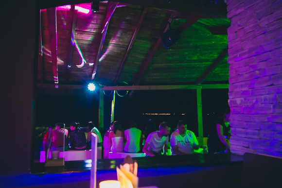 DJ Andrologic @ Cocktail bar Mango, 11.7.2015. (foto: Ivan Toman) DJ Andrologic @ Cocktail bar Mango, 11.7.2015. (foto: Ivan Toman)