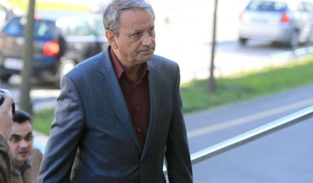 Pripremno rociste Zeljku Sabi gradonacelniku Vukovara optuzenom za podmicivanje dvaju vijecnika HDZ-a u Vukovaru. Dolazak gradonacelnika Zeljka Sabe na Zupanijski sud u Osijeku. Photo: Davor Javorovic/PIXSELL