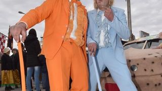 Karnevalska povorka okupila se na parkiralistu kod ‘Ljepotice’ a potom je krenula prema sredisnjem gradskom Trgu. Photo: Dino Stanin/PIXSELL