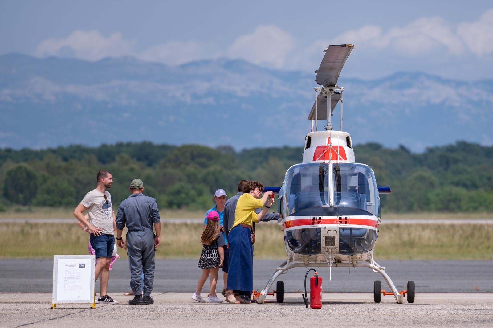 Dan otvorenih vrata vojarne u Zemuniku Dan otvorenih vrata vojarne u Zemuniku