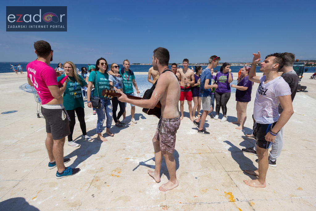 Ludijada zadarskih maturanata na Pozdravu suncu i Morskim orguljama