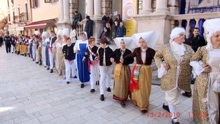 Zadarski karneval 2010: KUD “Druzina” Pag na Narodnom trgu