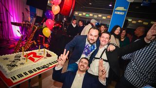 U Famous beach and grill baru Rockatansky bend proslavio je 20 godina djelovanja U Famous beach and grill baru Rockatansky bend proslavio je 20 godina djelovanja