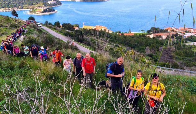 Biogradski planinari sudjelovali na Danima planinara Dalmacije na Visu