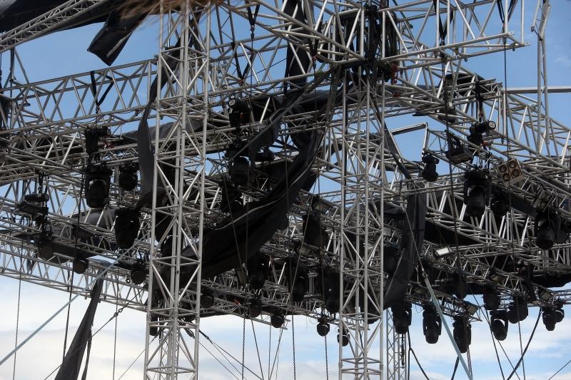 Olujna bura poharala plažu Zrće. Photo: Dalibor Urukalović/PIXSELL