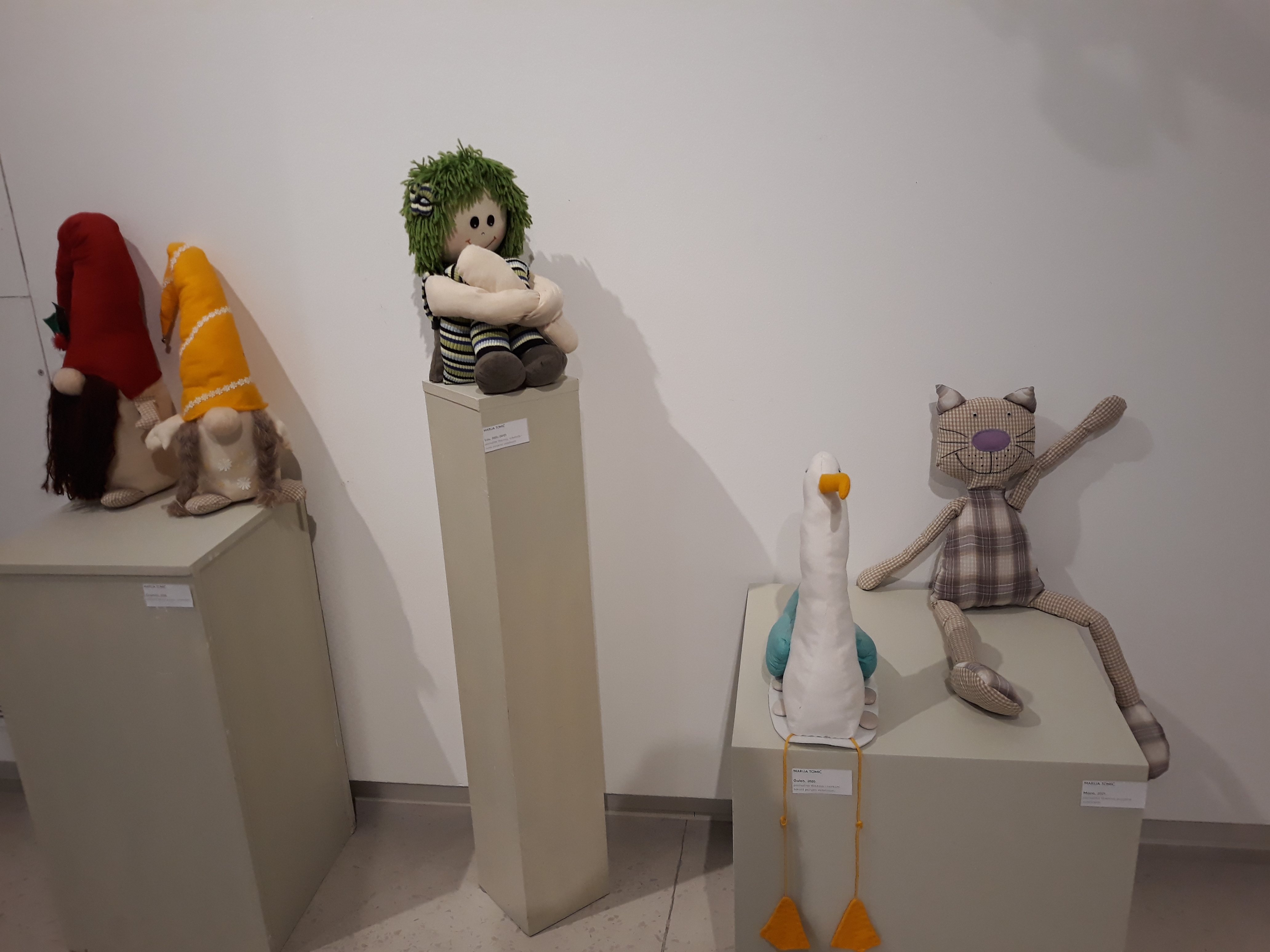 Iz profesorskih atelja – izložba nastavnika ŠPUD-a Iz profesorskih atelja – izložba nastavnika ŠPUD-a