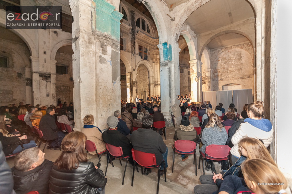 Adventski koncert ansambla Lado u prepunoj u crkvi sv. Nikole Adventski koncert ansambla Lado u prepunoj u crkvi sv. Nikole