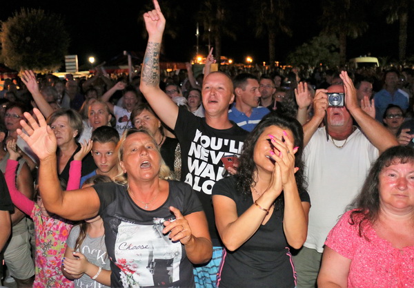 Jasmin Stavros na Viru