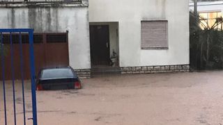 Poplavljena kuća i garaža kod OŠ ŠK Benje