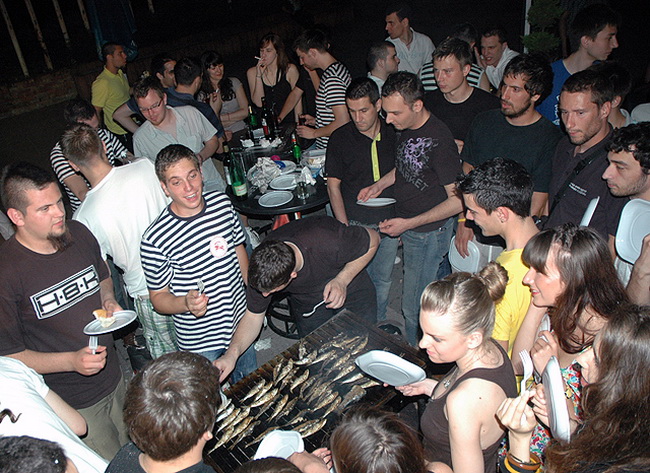 Ribarska festa zadarskih studenata u zagrebackom klubu Roko Ribarska festa zadarskih studenata u zagrebackom klubu Roko