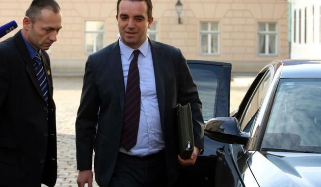 Zagreb – Novoimenovani ministri dolaze na prvu sjednicu Vlade. Ministar obrane Josip Buljevic Photo: Robert Anic/PIXSELL