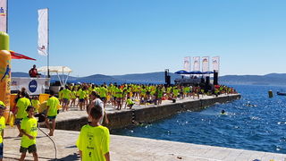 Sasvim osoban doživljaj – 10. dm Millennium Jump sa zadarske rive. Foto: Mladen Malik Barba Sasvim osoban doživljaj – 10. dm Millennium Jump sa zadarske rive. Foto: Mladen Malik Barba