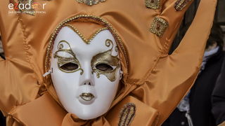 Paški zimski karneval 2018: Karnevalska povorka prošla ulicama grada do Pijace