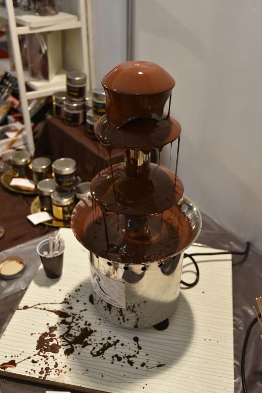 U Domu branitelja poceo 14. HAND MADE FEST – Festival rucnih izrada, mastovitosti i dizajna. I ove se godine u svih 5 dvorana Doma branitelja, 200-ak izlagaca, od kojih i 20% muskaraca, tri dana promice i promovira jedinstvene vrijednosti rucnih izrada, p U Domu branitelja poceo 14. HAND MADE FEST – Festival rucnih izrada, mastovitosti i dizajna. I ove se godine u svih 5 dvorana Doma branitelja, 200-ak izlagaca, od kojih i 20% muskaraca, tri dana promice i promovira jedinstvene vrijednosti rucnih izrada, p