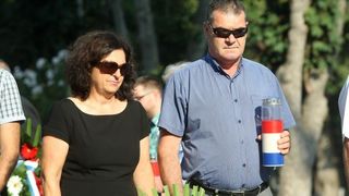 Zadar – Povodom obiljezavanja Dana pobjede i domovinske zahvalnosti i Dana hrvatskih branitelja kod sredisnjeg kriza na Gradskom groblju polozeni su vijenci i zapaljene svijece u sjecanje na sve poginule u Domovinskom ratu. Photo: Dino Stanin/PIXSELL