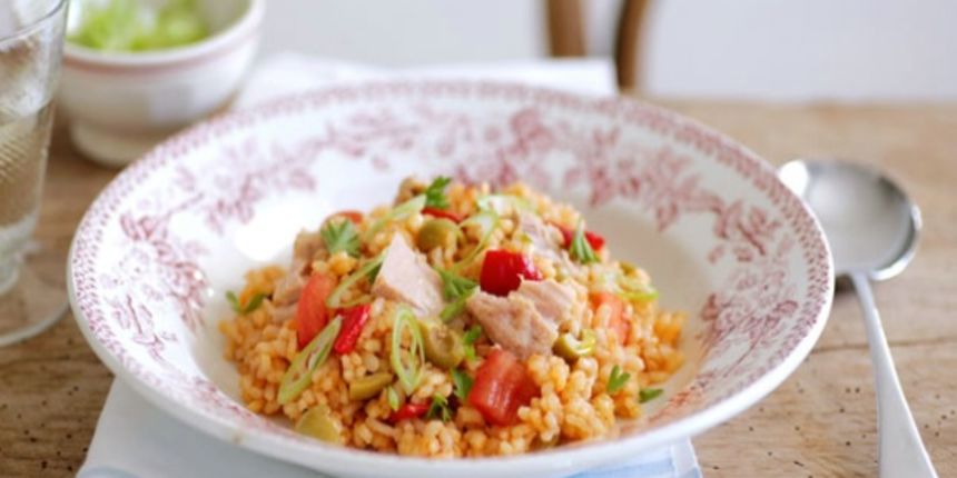 Salata riža, tuna, povrće